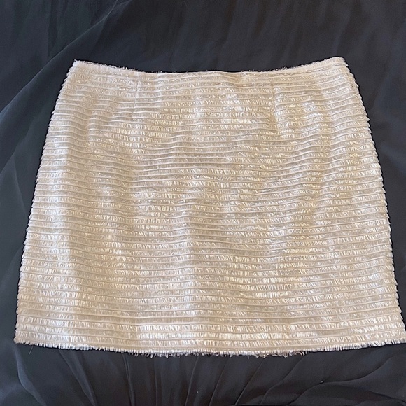 🆕 Alice + Olivia champagne gold sparkle fringe mini skirt mid rise - Picture 2 of 10